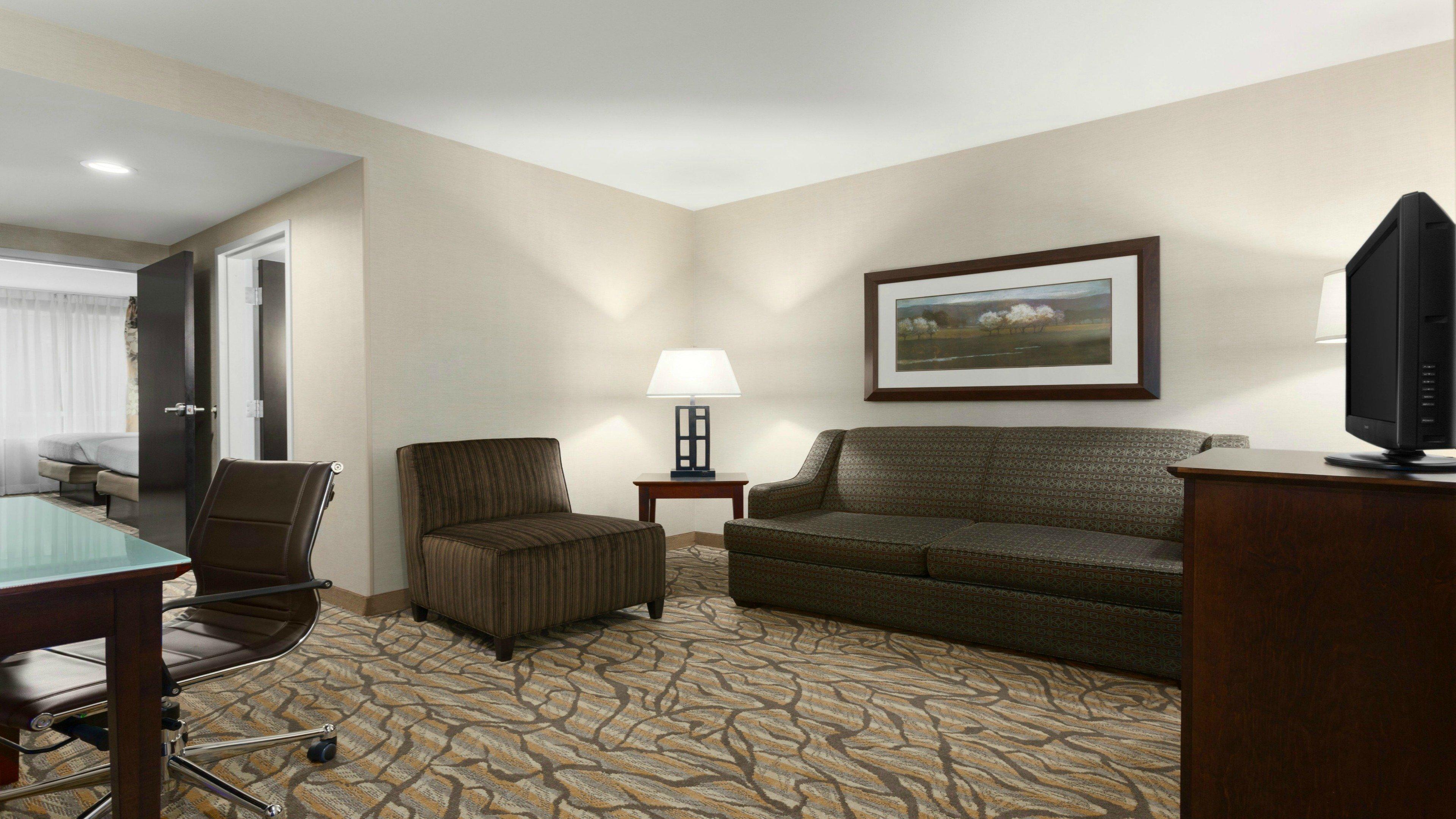 Holiday Inn Hotel & Suites Gateway By Ihg Γουίλιαμσμπεργκ Εξωτερικό φωτογραφία