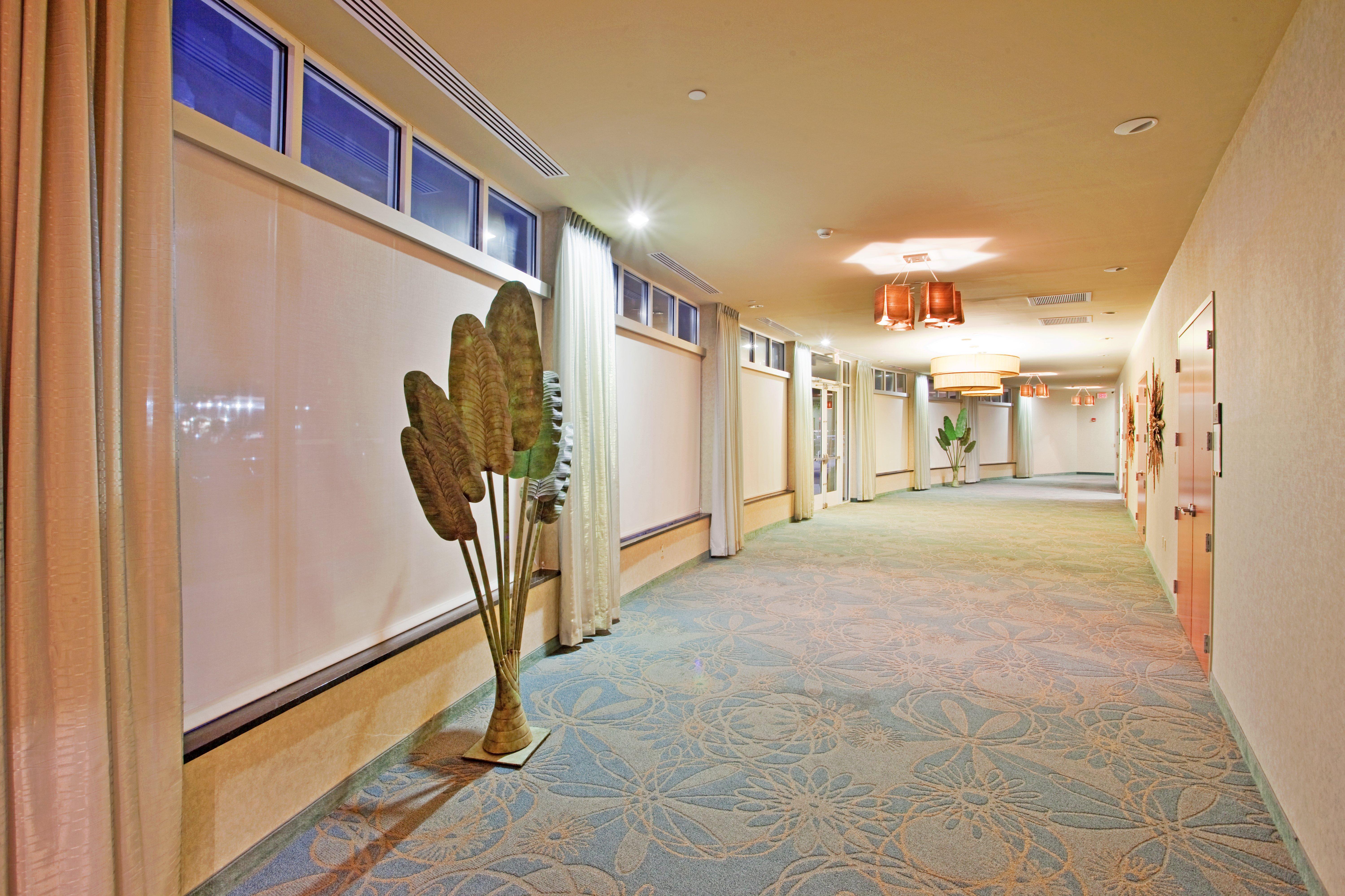 Holiday Inn Hotel & Suites Gateway By Ihg Γουίλιαμσμπεργκ Εξωτερικό φωτογραφία