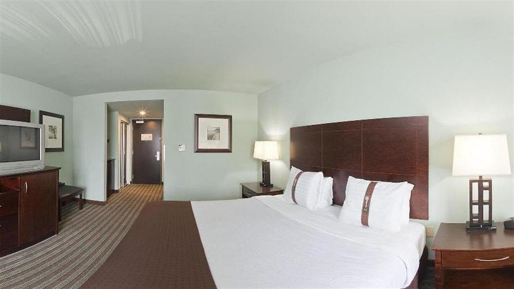 Holiday Inn Hotel & Suites Gateway By Ihg Γουίλιαμσμπεργκ Εξωτερικό φωτογραφία